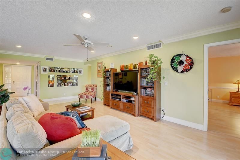 6422 Aspen Glen Circle, Unit 206, Boynton Beach, FL 33437 Photo