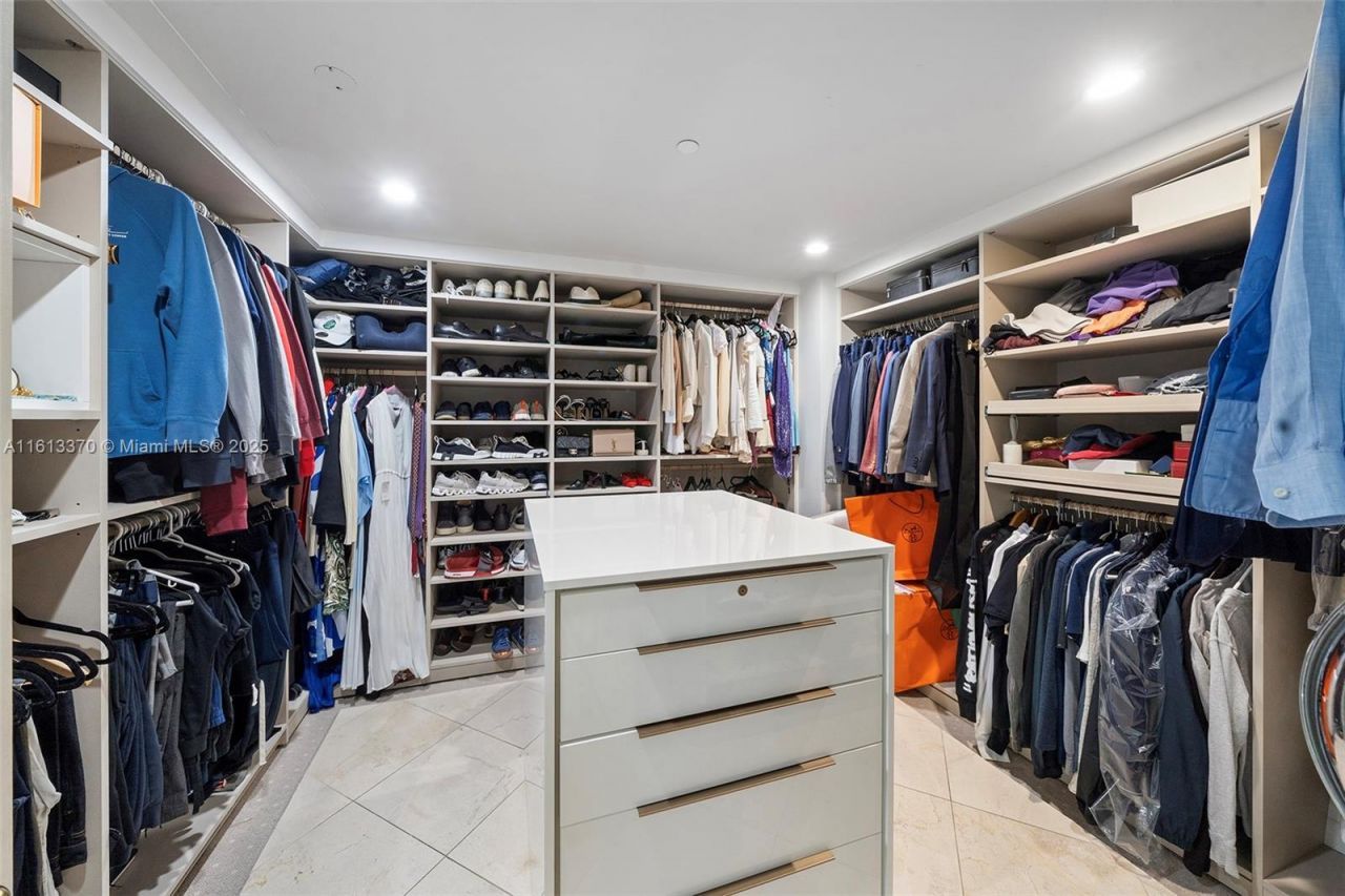 1643 Brickell Ave, Unit 704, Miami, FL 33129 Photo