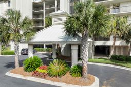 669 Retreat Beach Circle photo 4