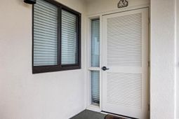 669 Retreat Beach Circle photo 4