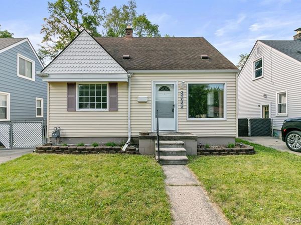 25085 COLGATE Street, Dearborn Heights, MI 48125