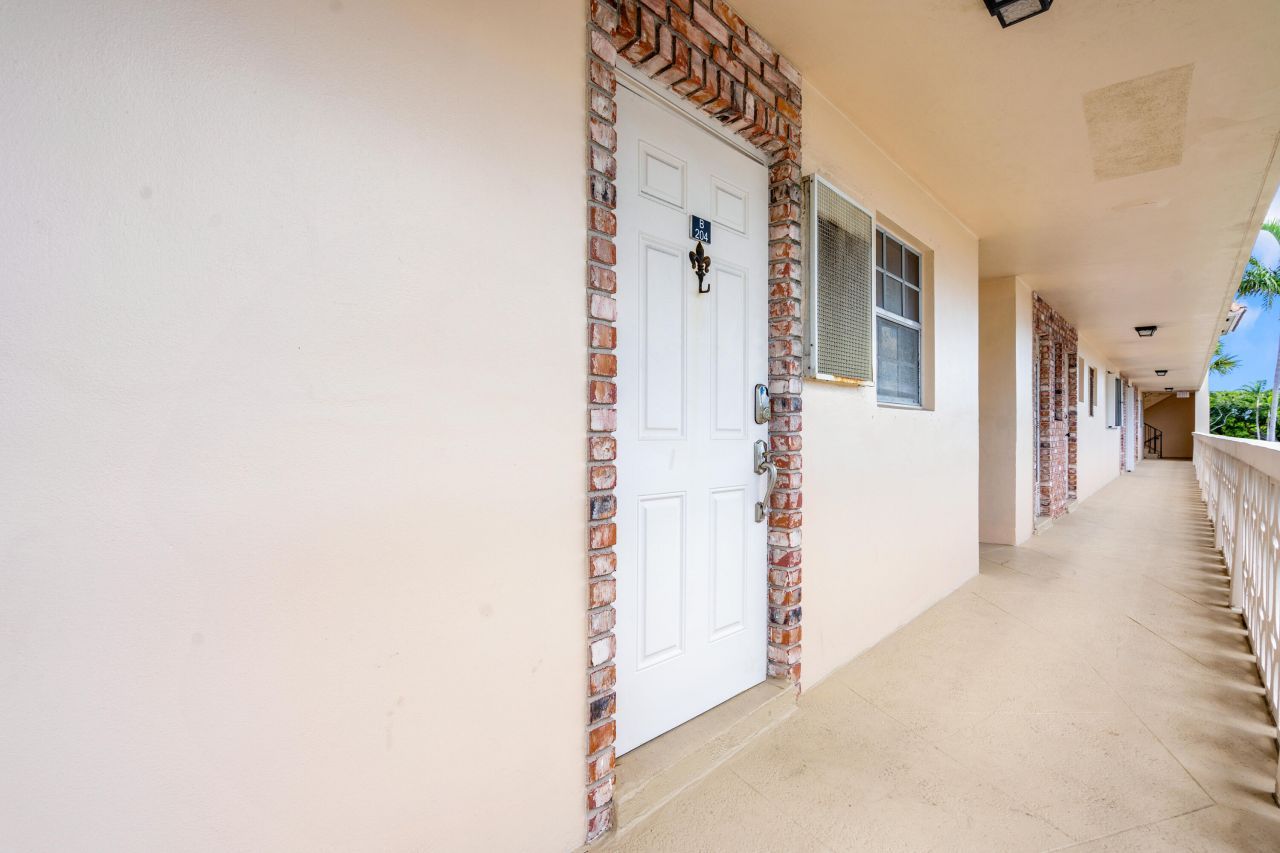 400 NE 20th Street, Unit B204, Boca Raton, FL 33431 Photo