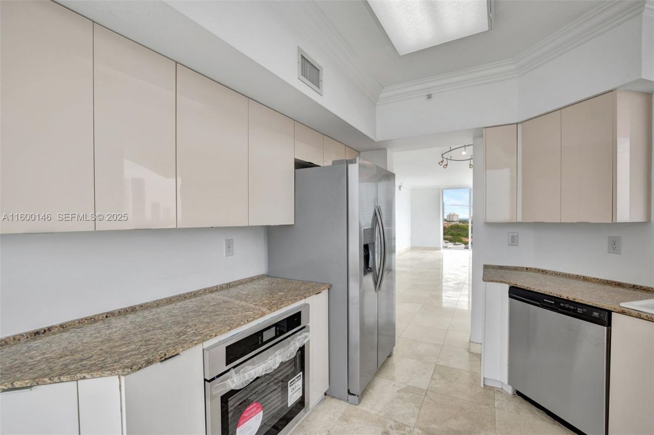 3370 Hidden Bay Dr, Unit 1208, Aventura, FL 33180 Photo