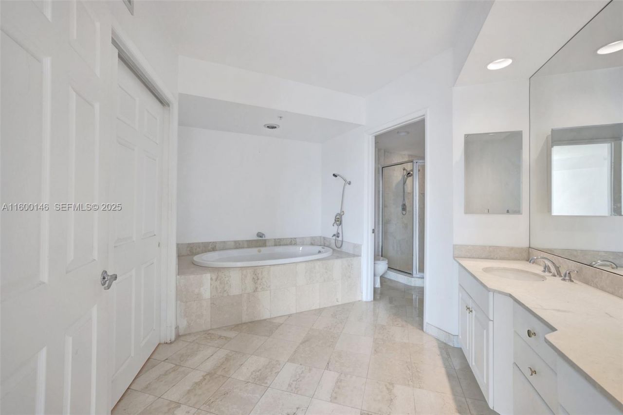 3370 Hidden Bay Dr, Unit 1208, Aventura, FL 33180 Photo