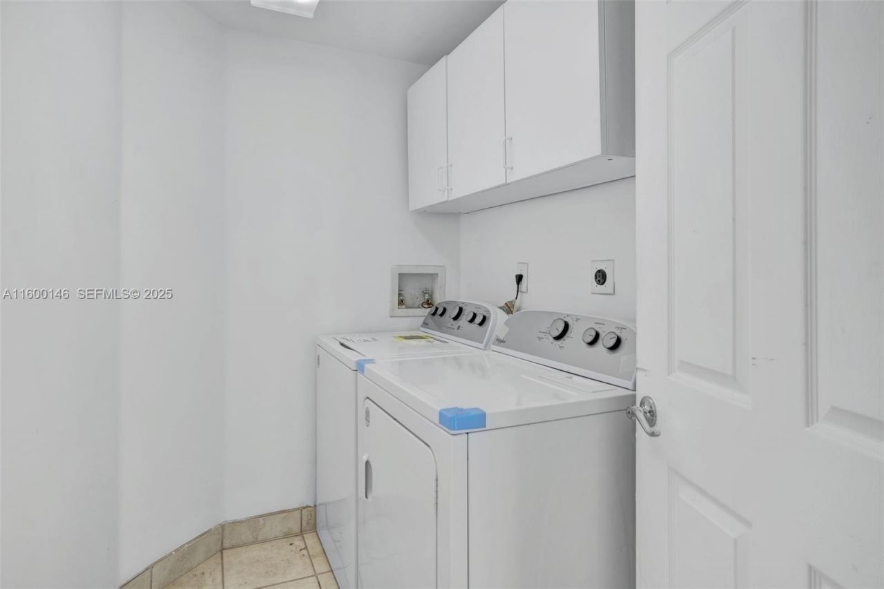 3370 Hidden Bay Dr, Unit 1208, Aventura, FL 33180 Photo