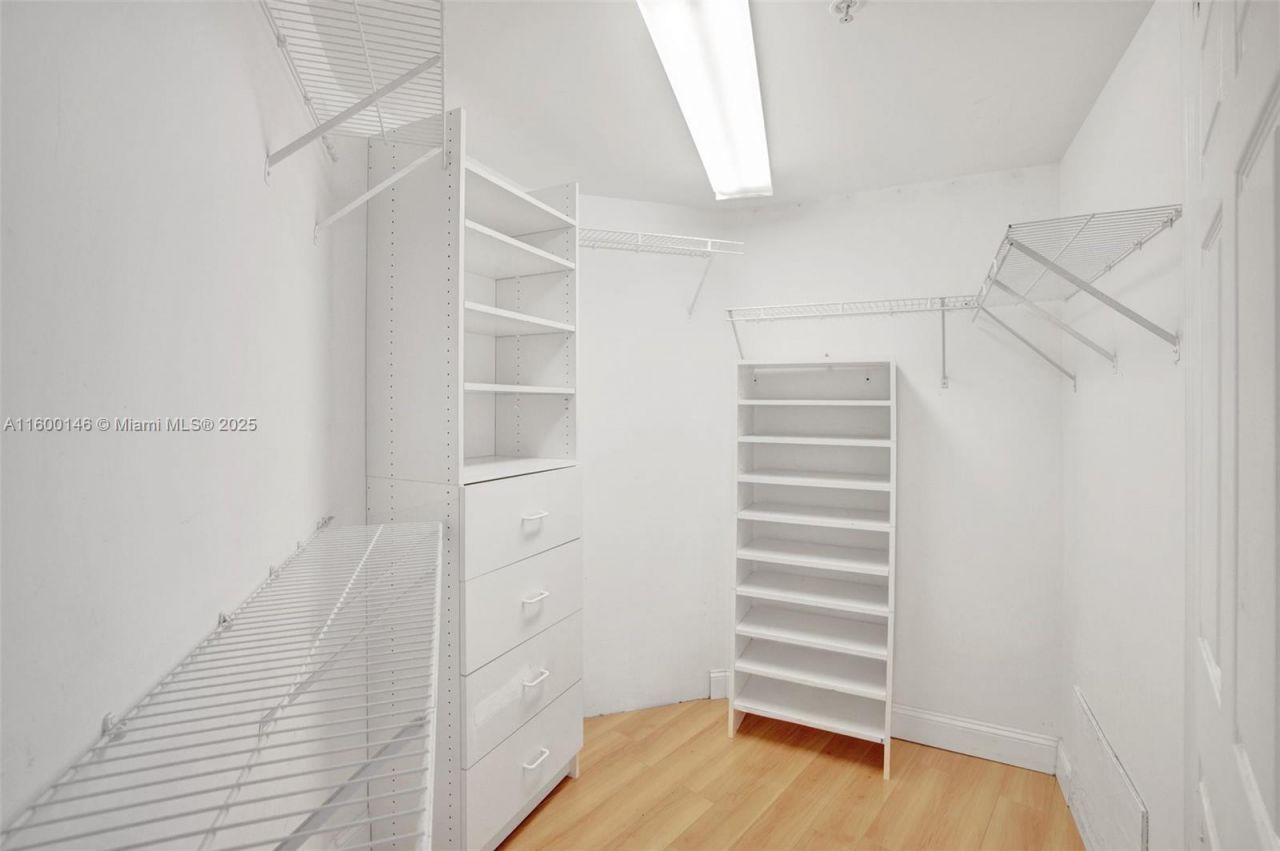 3370 Hidden Bay Dr, Unit 1208, Aventura, FL 33180 Photo