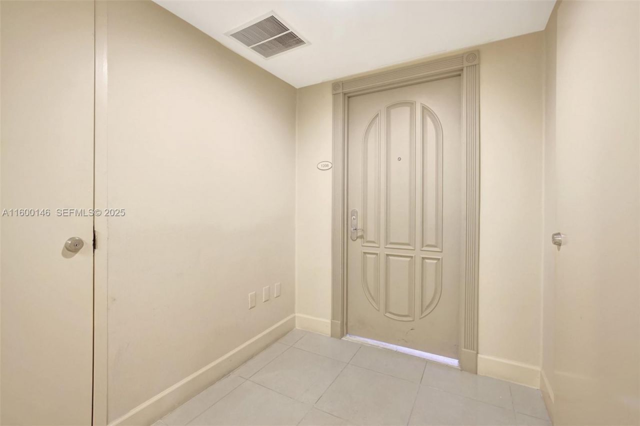 3370 Hidden Bay Dr, Unit 1208, Aventura, FL 33180 Photo