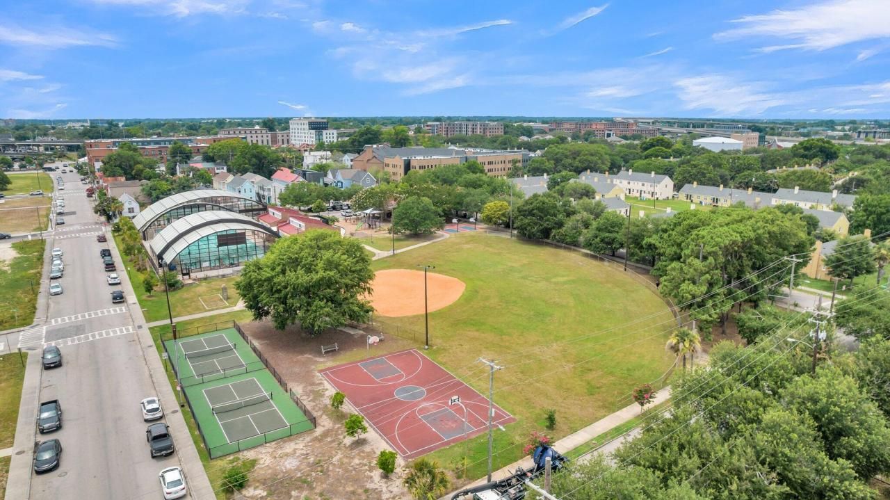 66 Cooper Street Photo 27