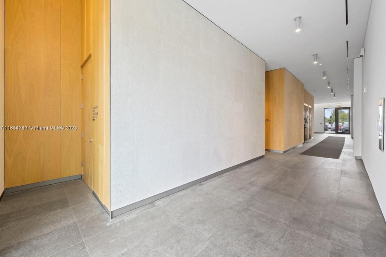 1695 NW 110th Ave, Unit 100, Sweetwater, FL 33172 Photo