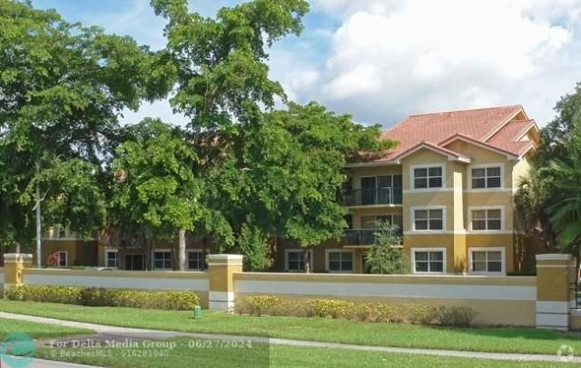 9001 Wiles Road, Coral Springs, FL 33067 Photo