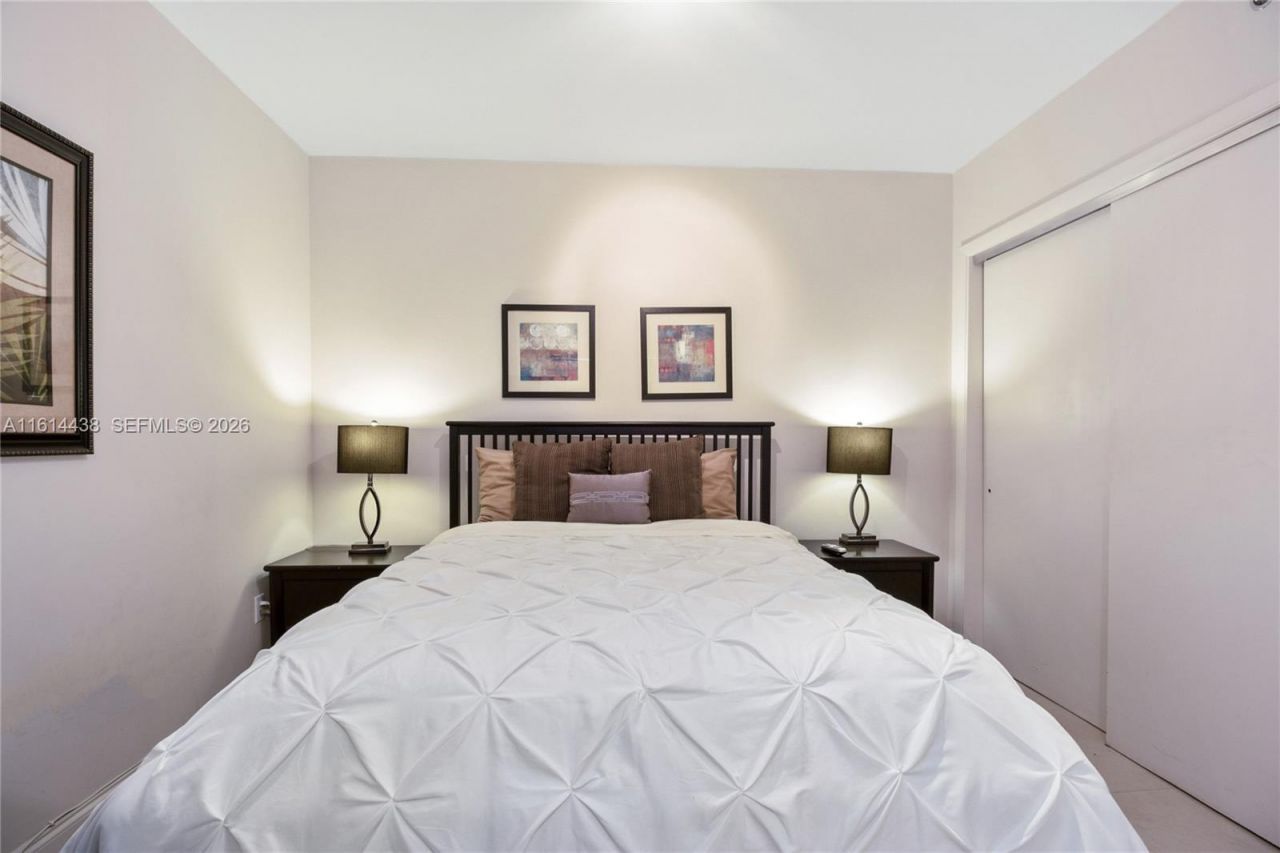 1830 S Ocean Dr, Unit 4409, Hallandale Beach, FL 33009 Photo