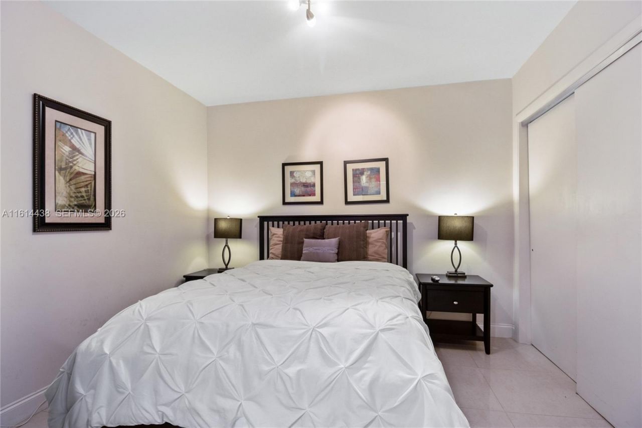 1830 S Ocean Dr, Unit 4409, Hallandale Beach, FL 33009 Photo