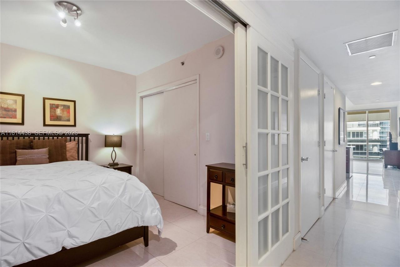 1830 S Ocean Dr, Unit 4409, Hallandale Beach, FL 33009 Photo