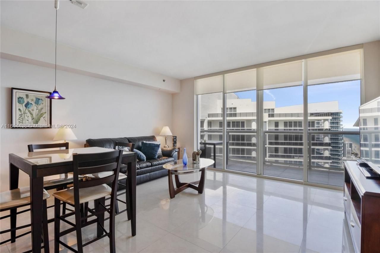 1830 S Ocean Dr, Unit 4409, Hallandale Beach, FL 33009 Photo