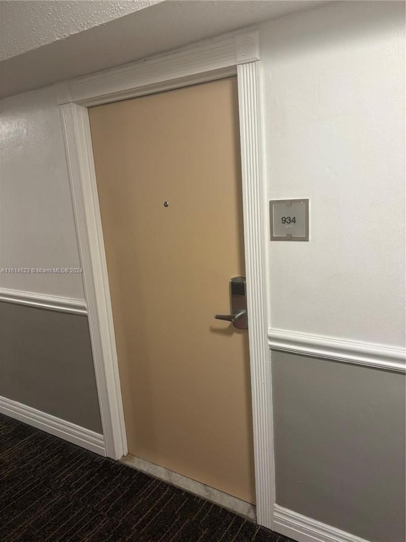 19201 Collins Ave, Unit 934, Sunny Isles Beach, FL 33160 Photo