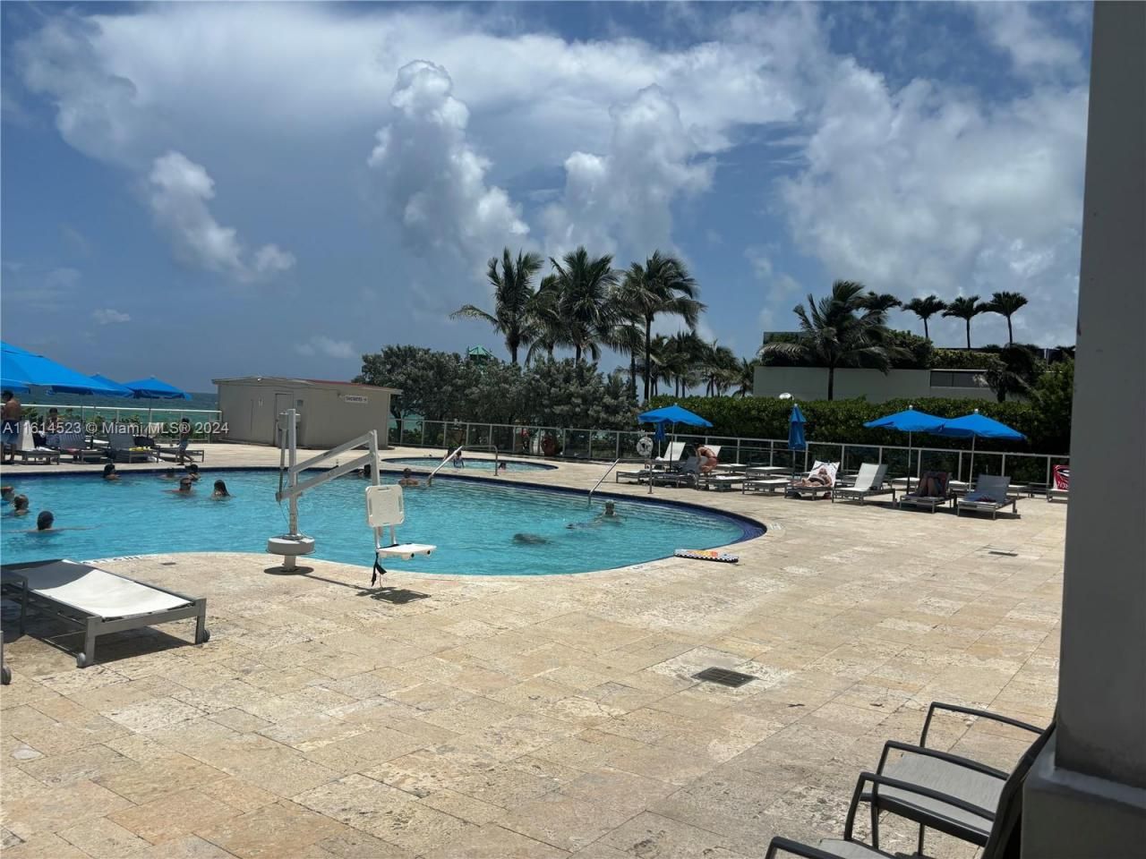 19201 Collins Ave, Unit 934, Sunny Isles Beach, FL 33160 Photo