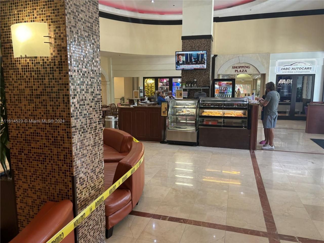 19201 Collins Ave, Unit 934, Sunny Isles Beach, FL 33160 Photo