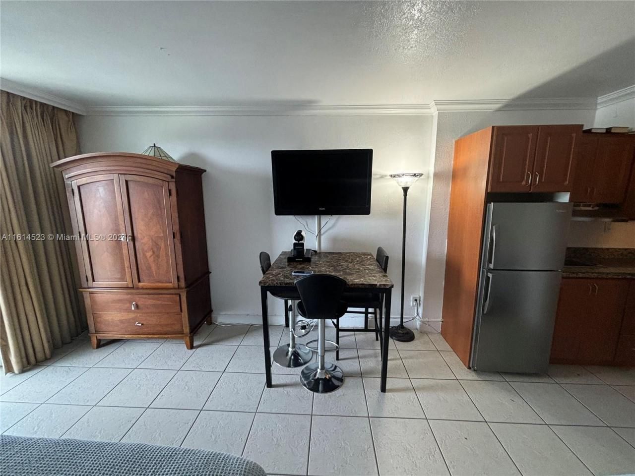 19201 Collins Ave, Unit 934, Sunny Isles Beach, FL 33160 Photo