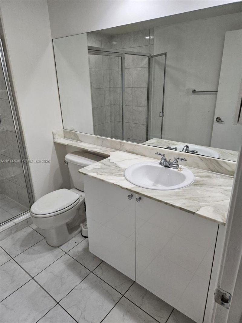 2775 NE Ne 187th St, Unit 323, Aventura, FL 33180 Photo