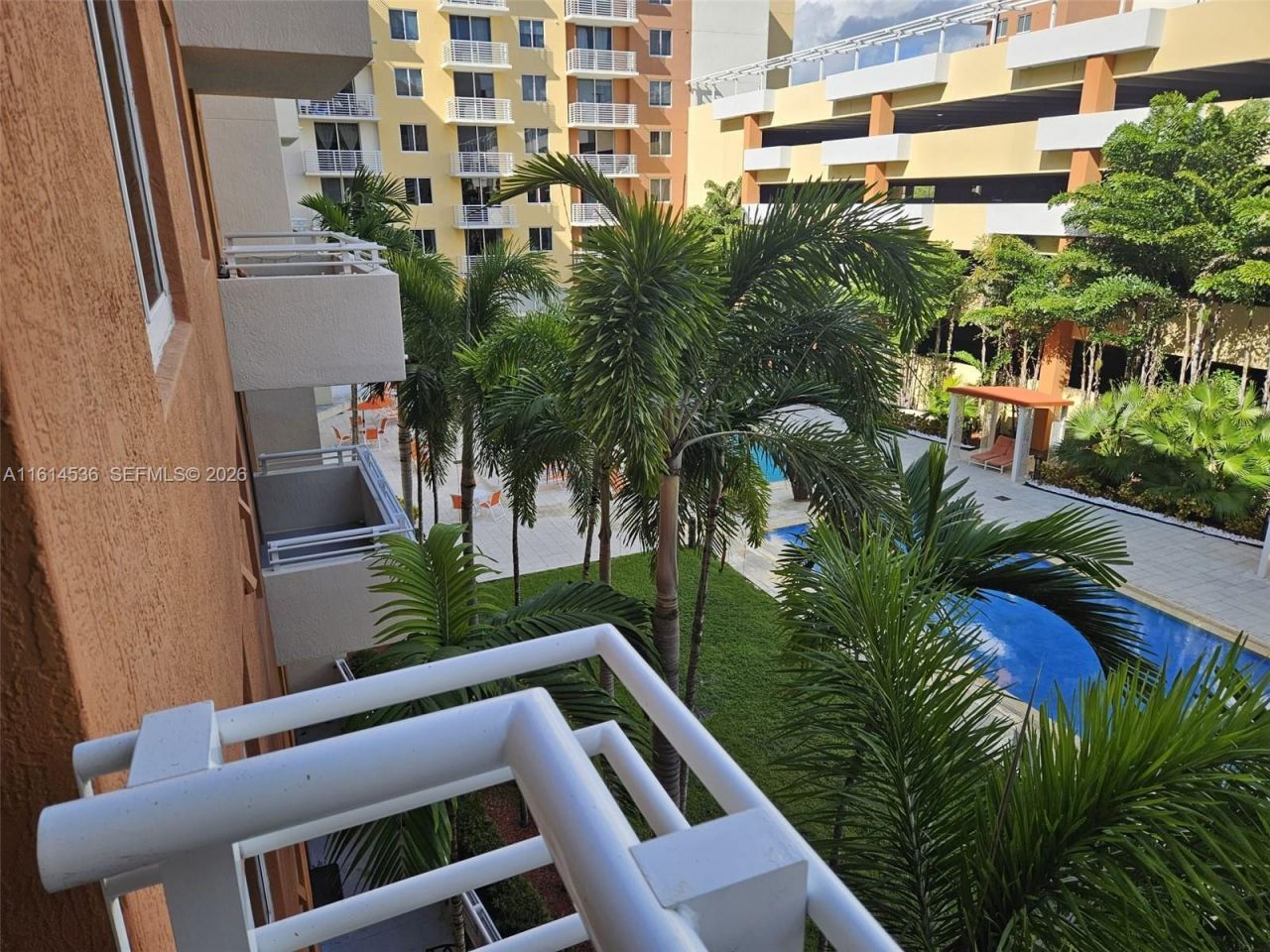 2775 NE Ne 187th St, Unit 323, Aventura, FL 33180 Photo