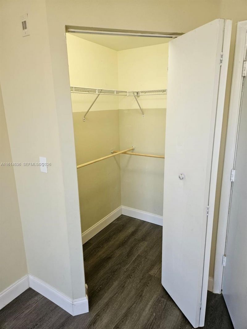 2775 NE Ne 187th St, Unit 323, Aventura, FL 33180 Photo