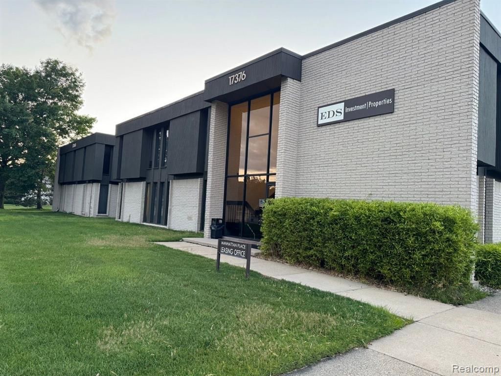 17320 W 12 Mile Road, Southfield, MI 48076 Main Photo