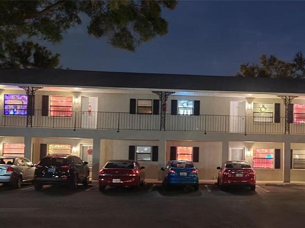 101 LAKE AVENUE NE, Unit 222, LARGO, FL 33771