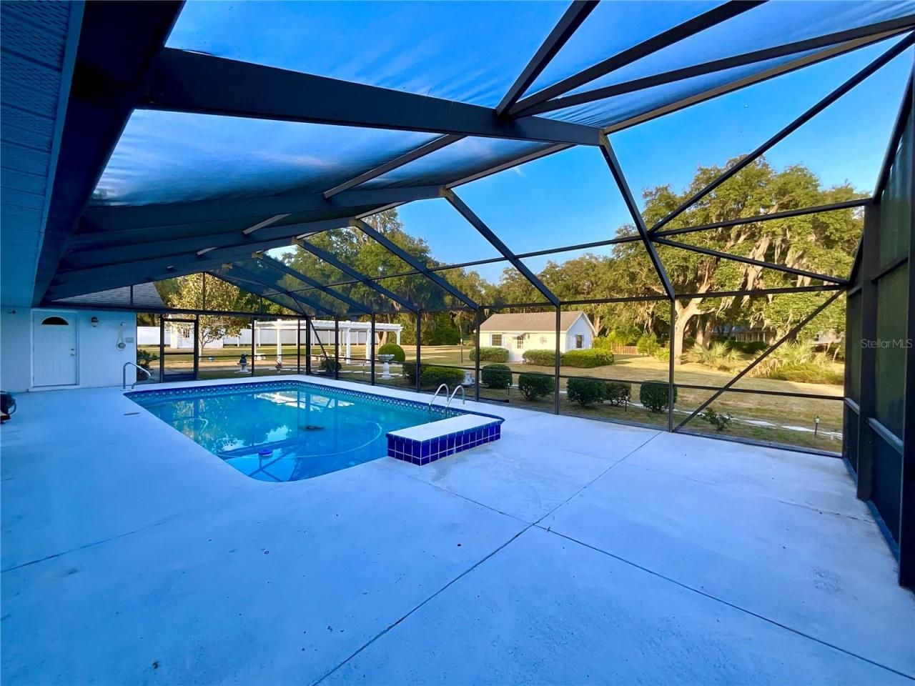 7205 NE 61st Avenue Road, Silver Springs, FL 34488 Photo