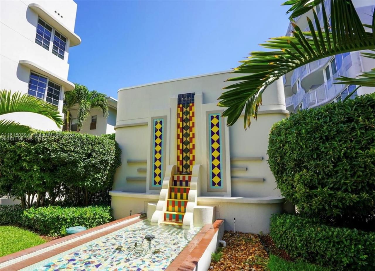 2155 Washington Ct, Unit 206, Miami Beach, FL 33139 Photo