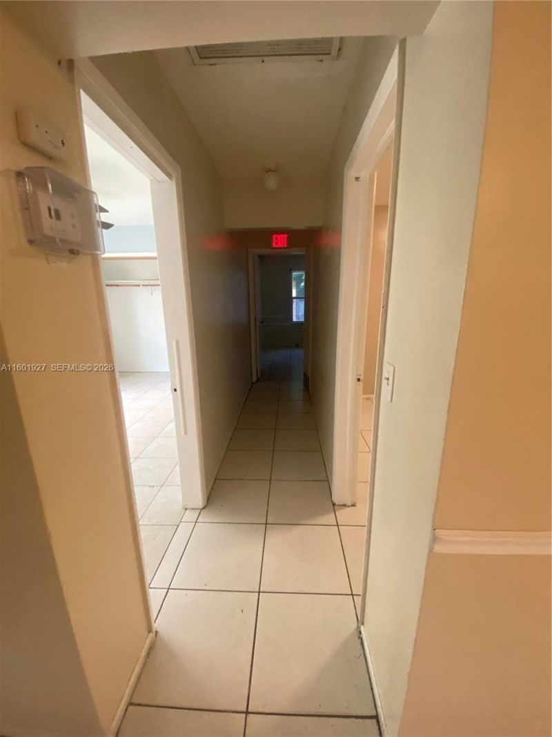 1739 SW 28th Ter, Fort Lauderdale, FL 33312 Photo
