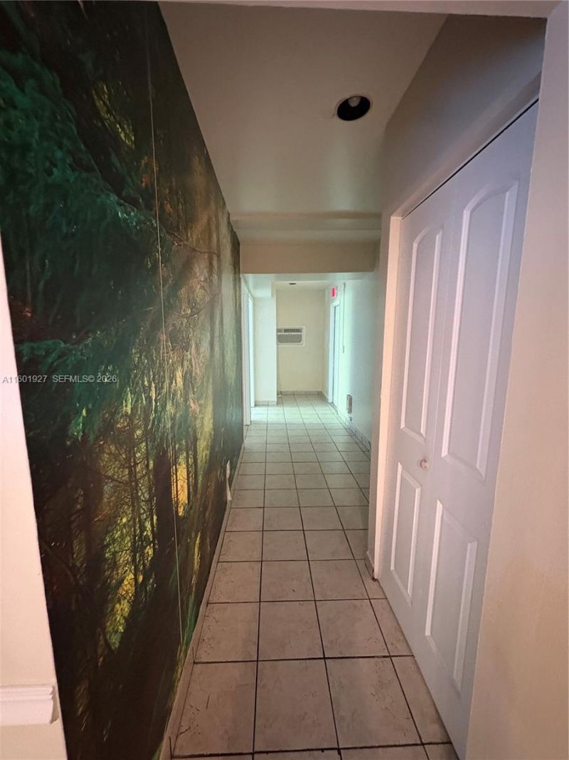 1739 SW 28th Ter, Fort Lauderdale, FL 33312 Photo