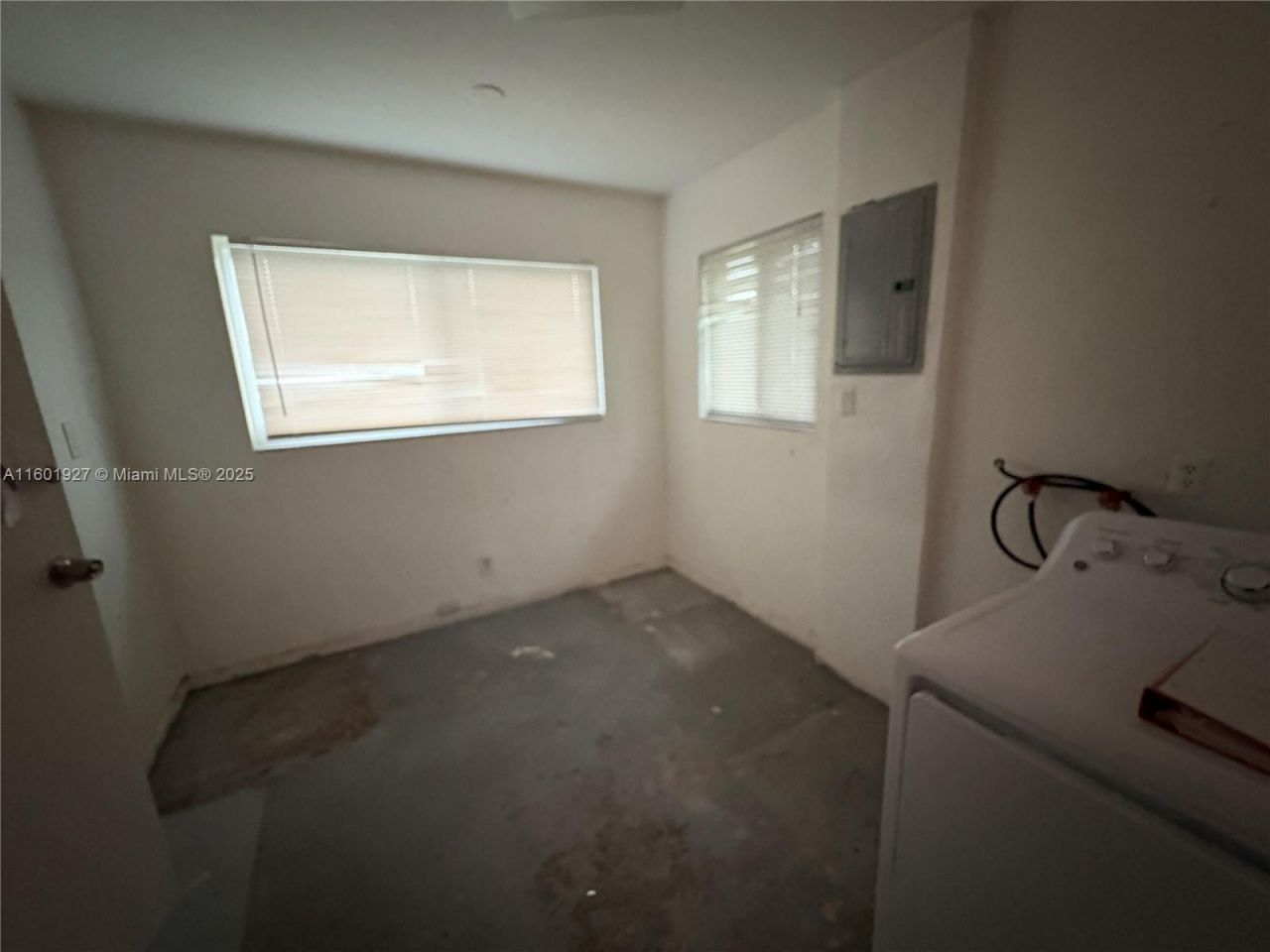 1739 SW 28th Ter, Fort Lauderdale, FL 33312 Photo