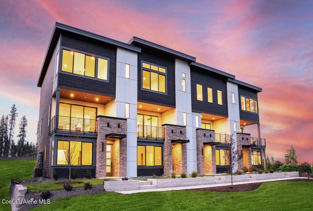 2927 N Heartwood Rd, Coeur d Alene, ID 83814 Main Photo