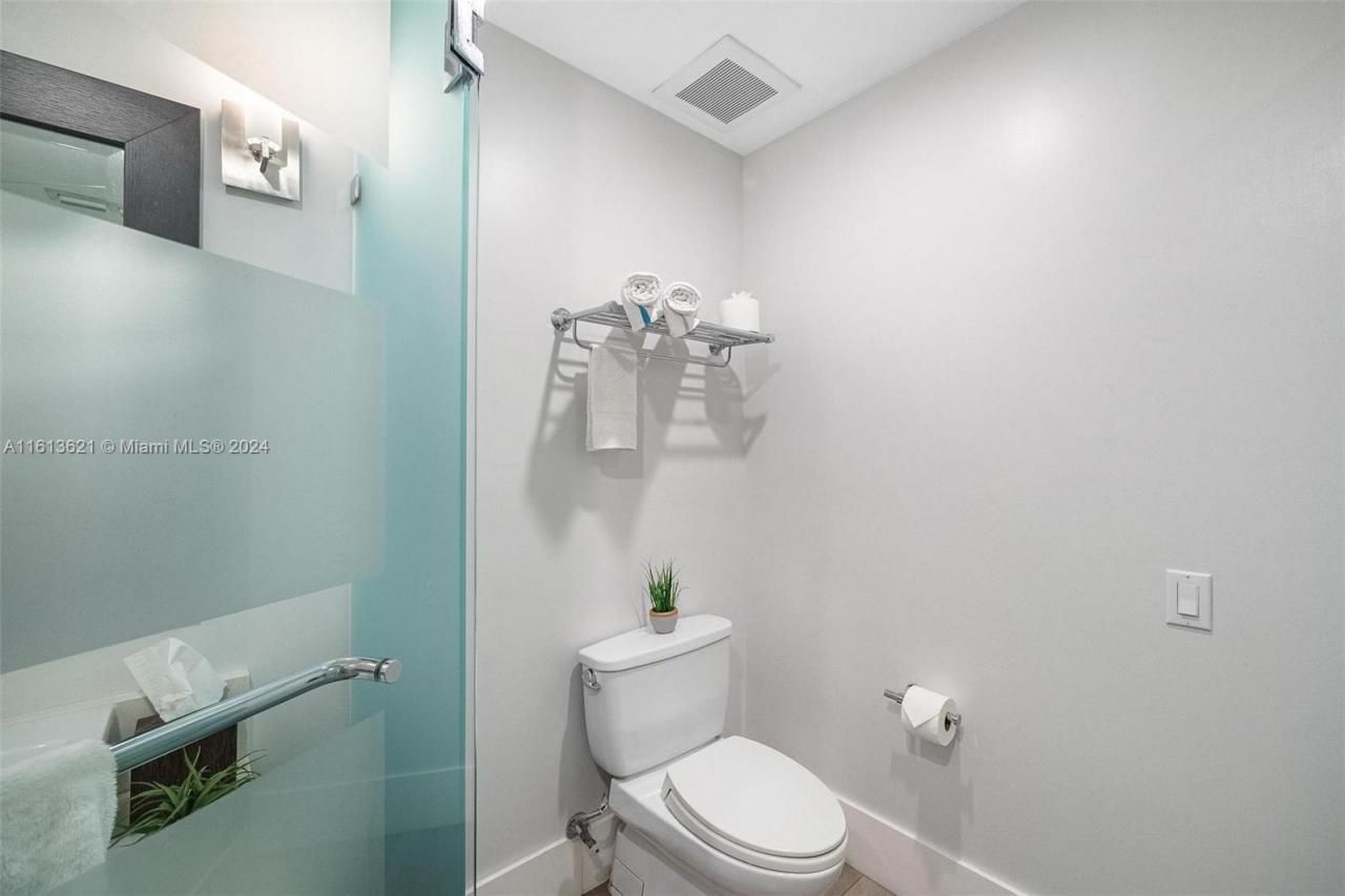 5300 NW 87th Ave, Unit 612, Doral, FL 33178 Photo