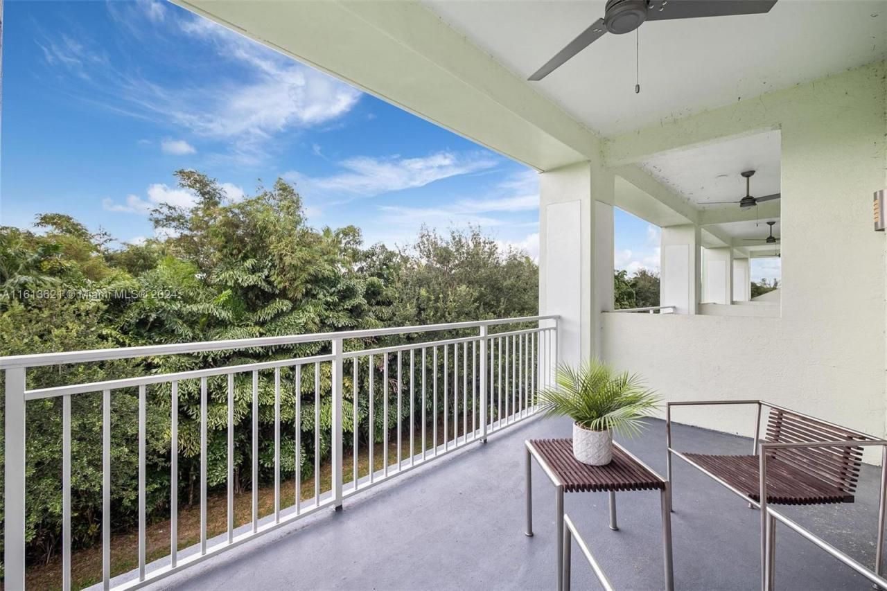 5300 NW 87th Ave, Unit 612, Doral, FL 33178 Photo