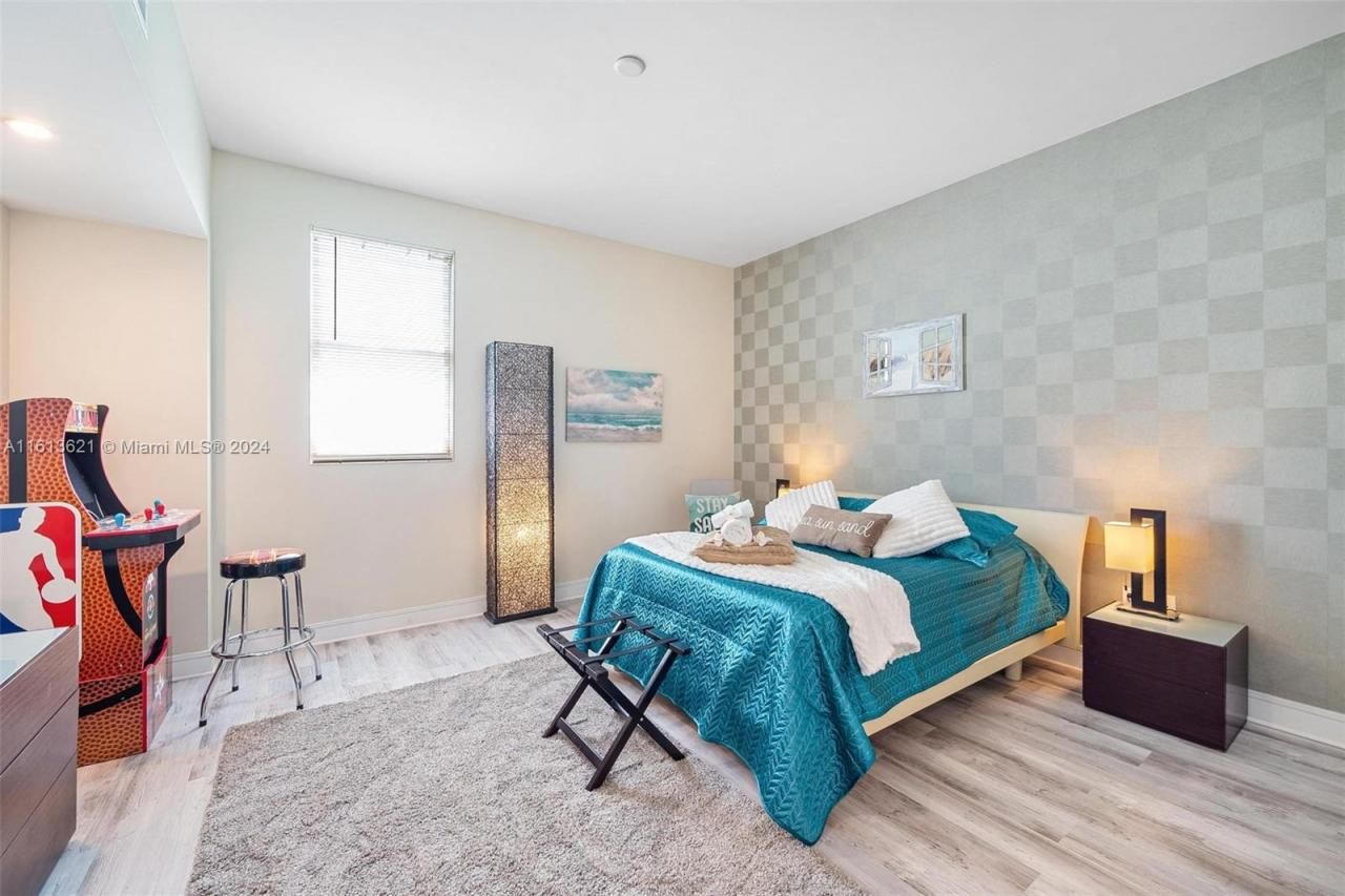 5300 NW 87th Ave, Unit 612, Doral, FL 33178 Photo