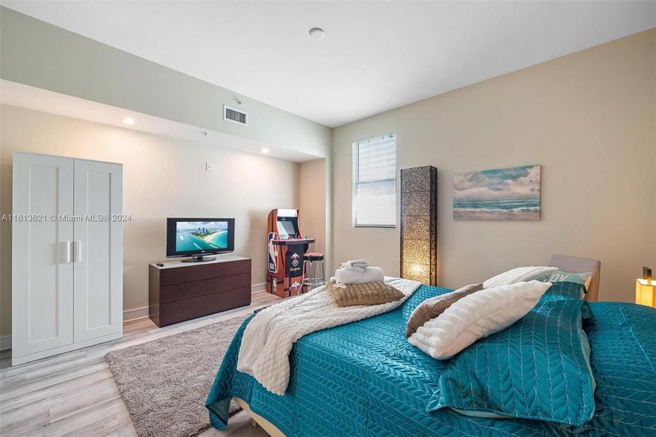 5300 NW 87th Ave, Unit 612, Doral, FL 33178 Photo