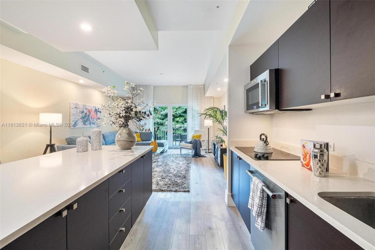 5300 NW 87th Ave, Unit 612, Doral, FL 33178 Photo