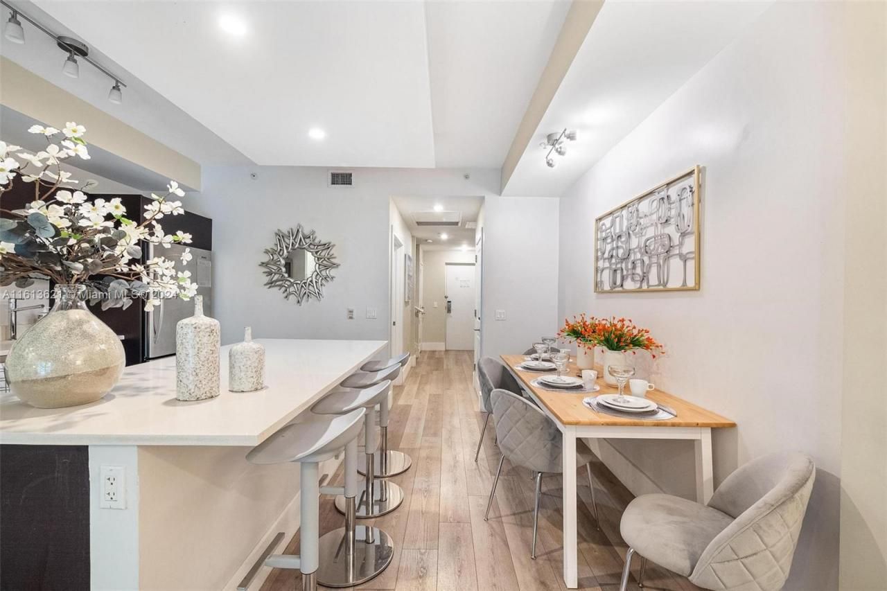 5300 NW 87th Ave, Unit 612, Doral, FL 33178 Photo