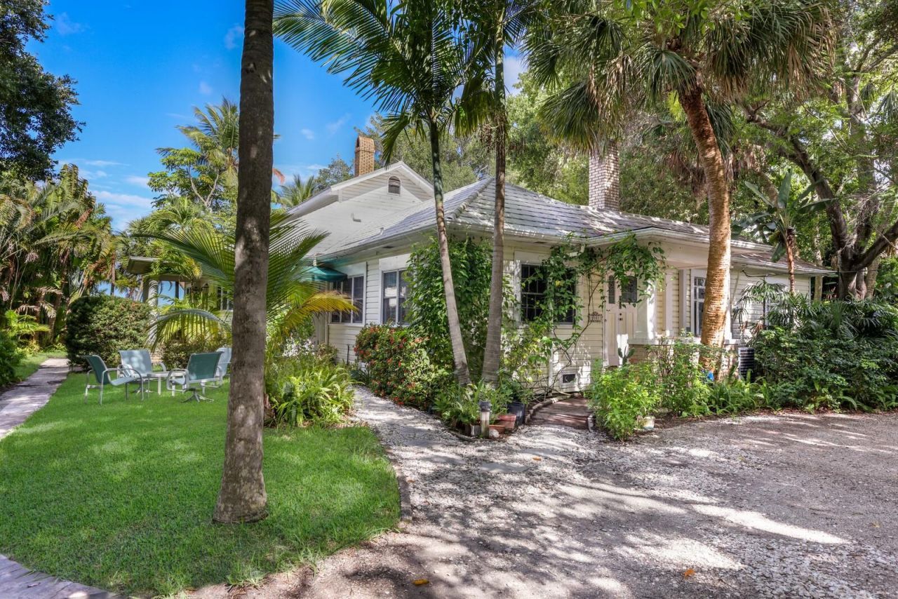 3301 Bay Shore Road, Sarasota, FL 34234 Photo