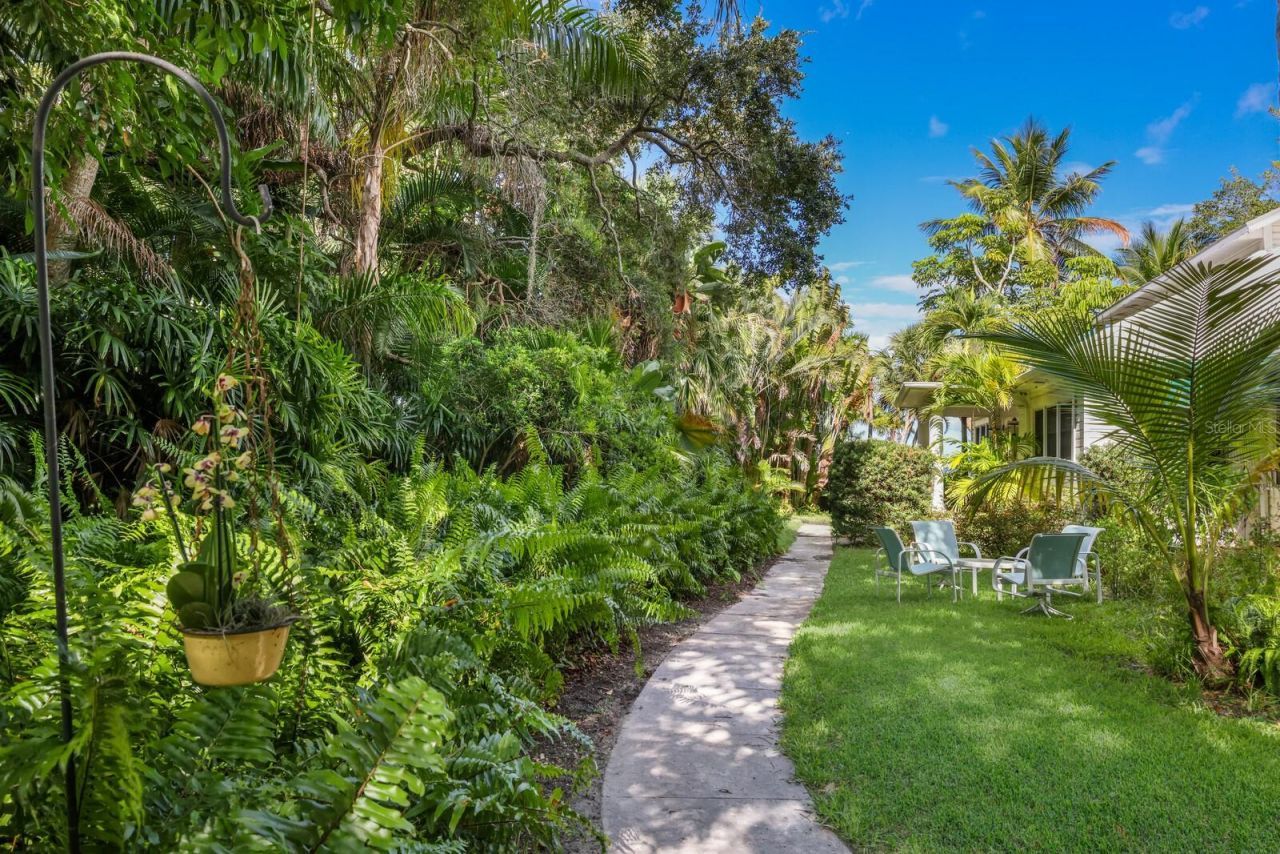 3301 Bay Shore Road, Sarasota, FL 34234 Photo