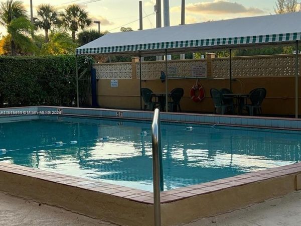 2935 NE 163rd St, Unit 5C, North Miami Beach, FL 33160