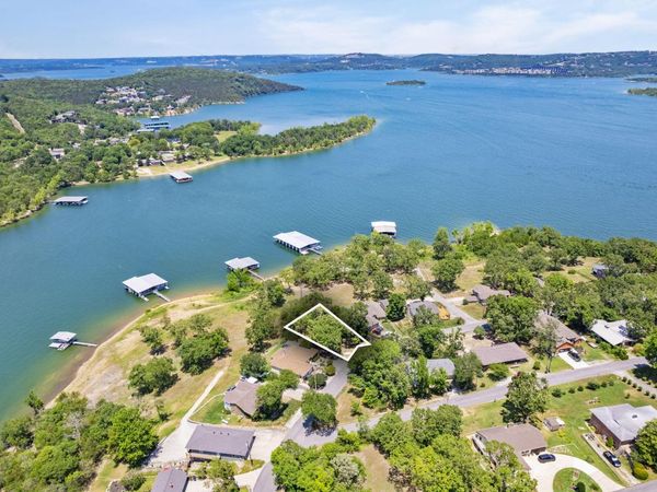 455 Edgewater Circle, Ridgedale, MO 65739