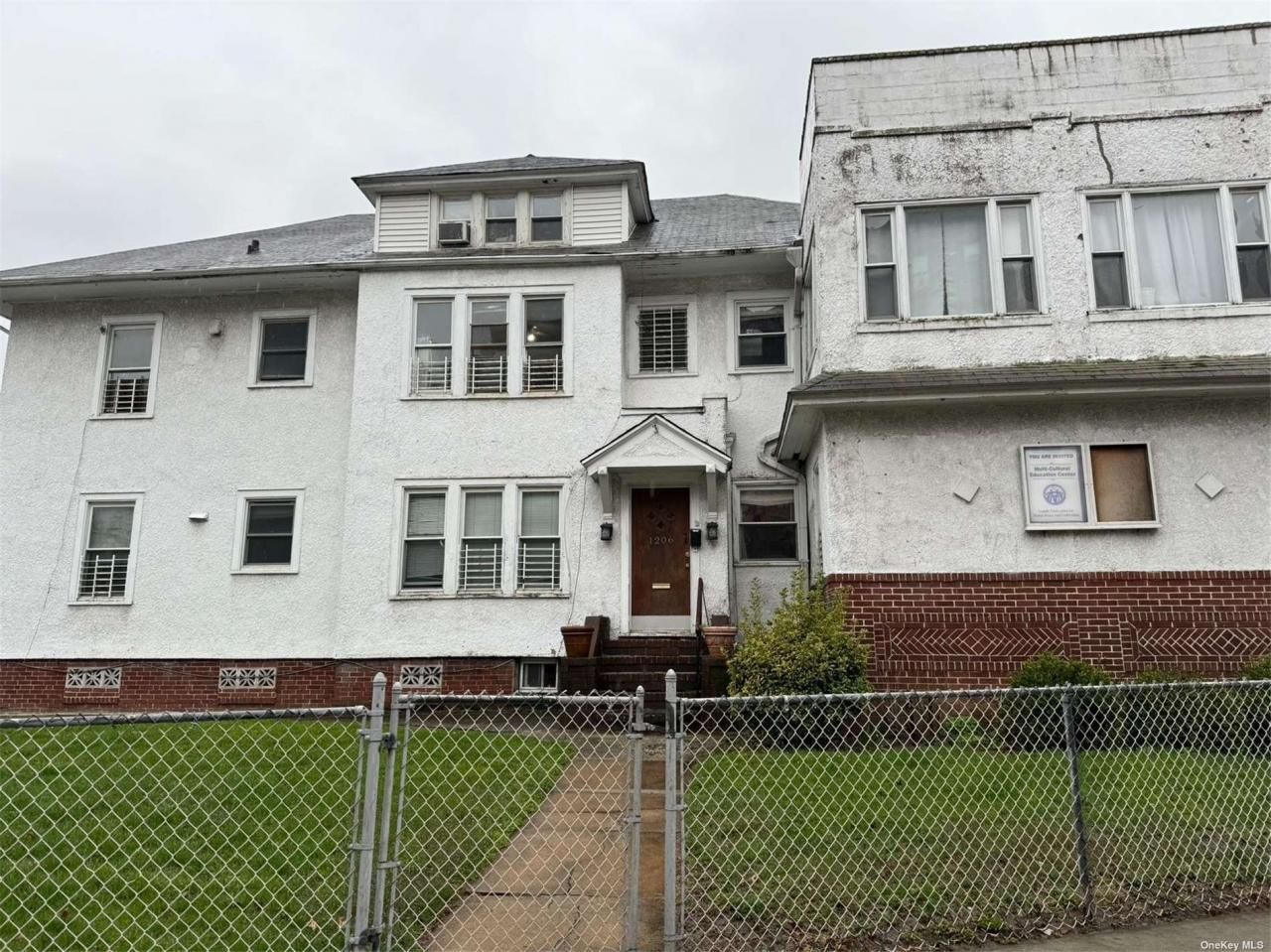 657 Westminster Road, Brooklyn, NY 11230 Main Photo