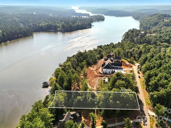 2620 Waterside Boulevard NW, Valdese, NC 28690