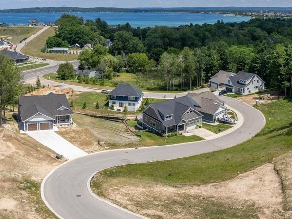 13956 Winding Trail S, Traverse City, MI 49686