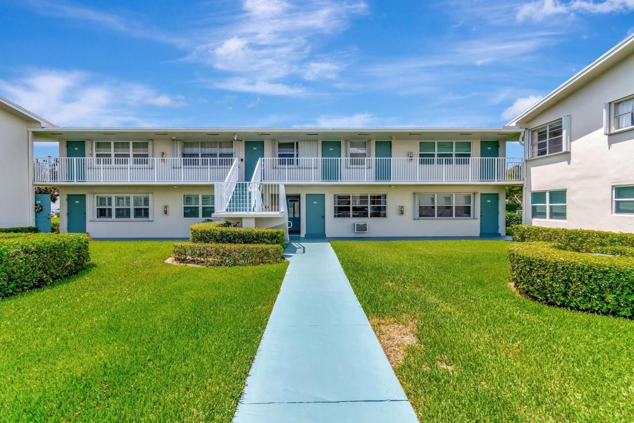 740 Horizons W, Unit 105, Boynton Beach, FL 33435 Photo