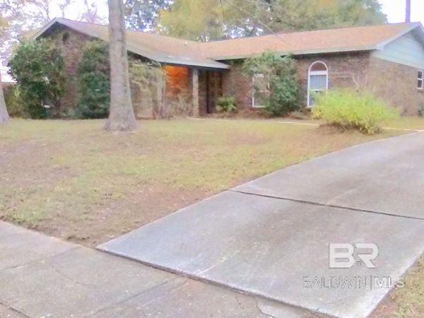 6128 N Lindholm Drive, Mobile, AL 36693