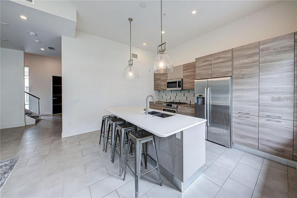 212 Cosmopolitan Court, Sarasota, FL 34236 Photo