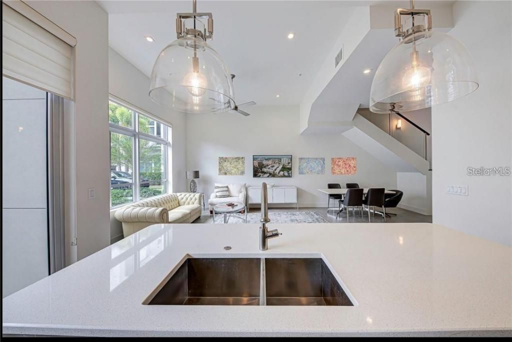 212 Cosmopolitan Court, Sarasota, FL 34236 Photo